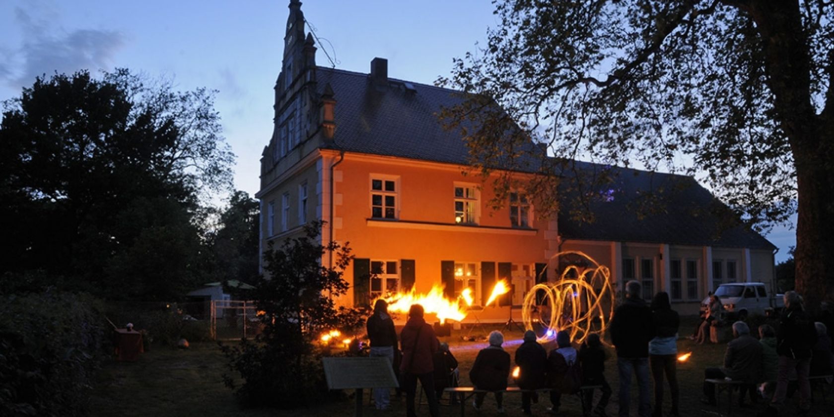 Zur MittsommerRemise im Gutshaus Behrenshagen, © Britta Siebenbürgen Zur MittsommerRemise im Gutshaus Behrenshagen, © Britta Siebenbürgen