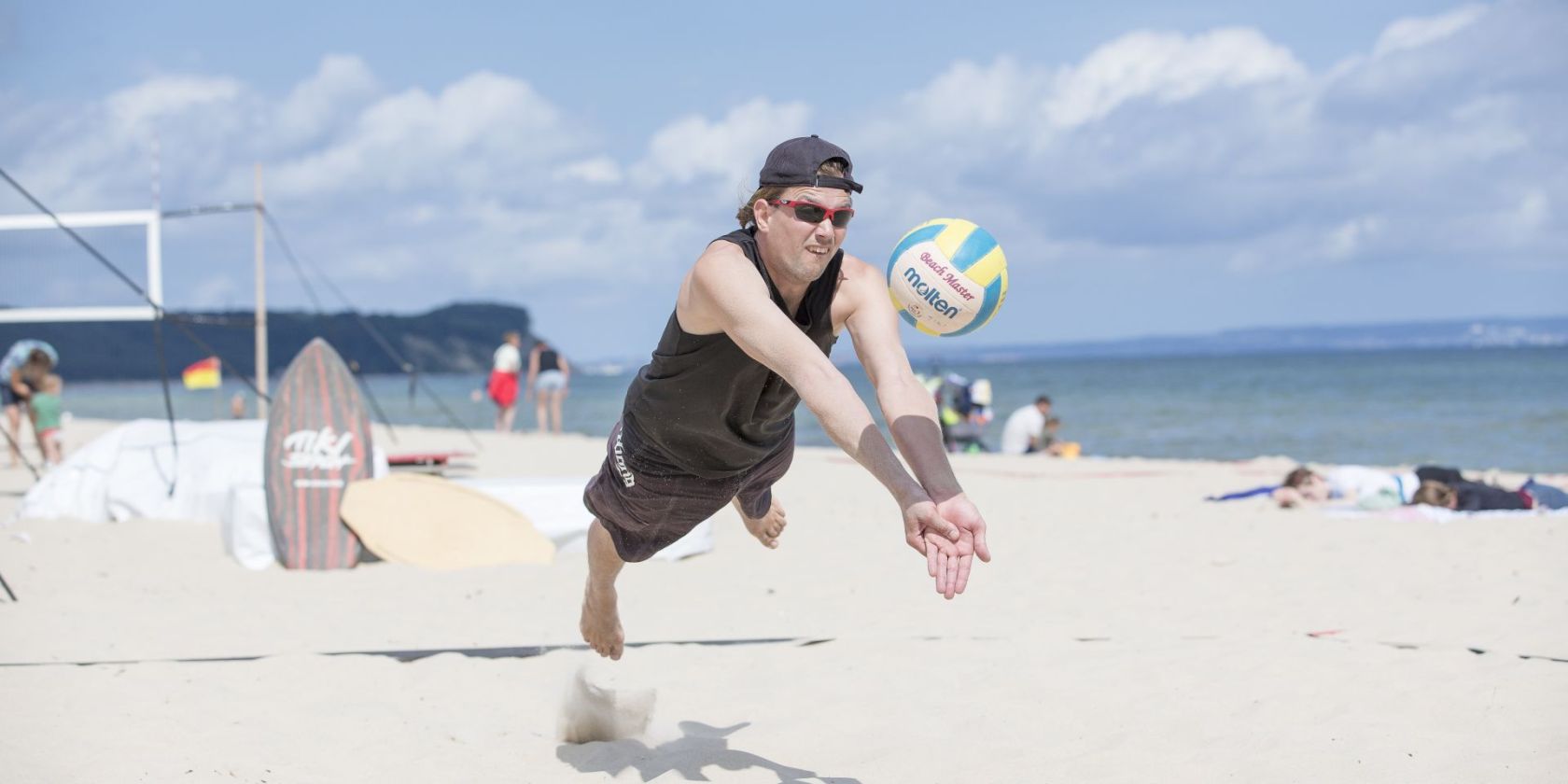 Tiki Beach Volleyball (c) Kurverwaltung Goehren Martin Stoever _07-2016_62P0287, © Tiki Beach Tiki Beach Volleyball (c) Kurverwaltung Goehren Martin Stoever _07-2016_62P0287, © Tiki Beach