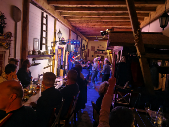 Screenshot_20251209-223739_Fotos, © Zoltan Szekely Screenshot_20251209-223739_Fotos, © Zoltan Szekely