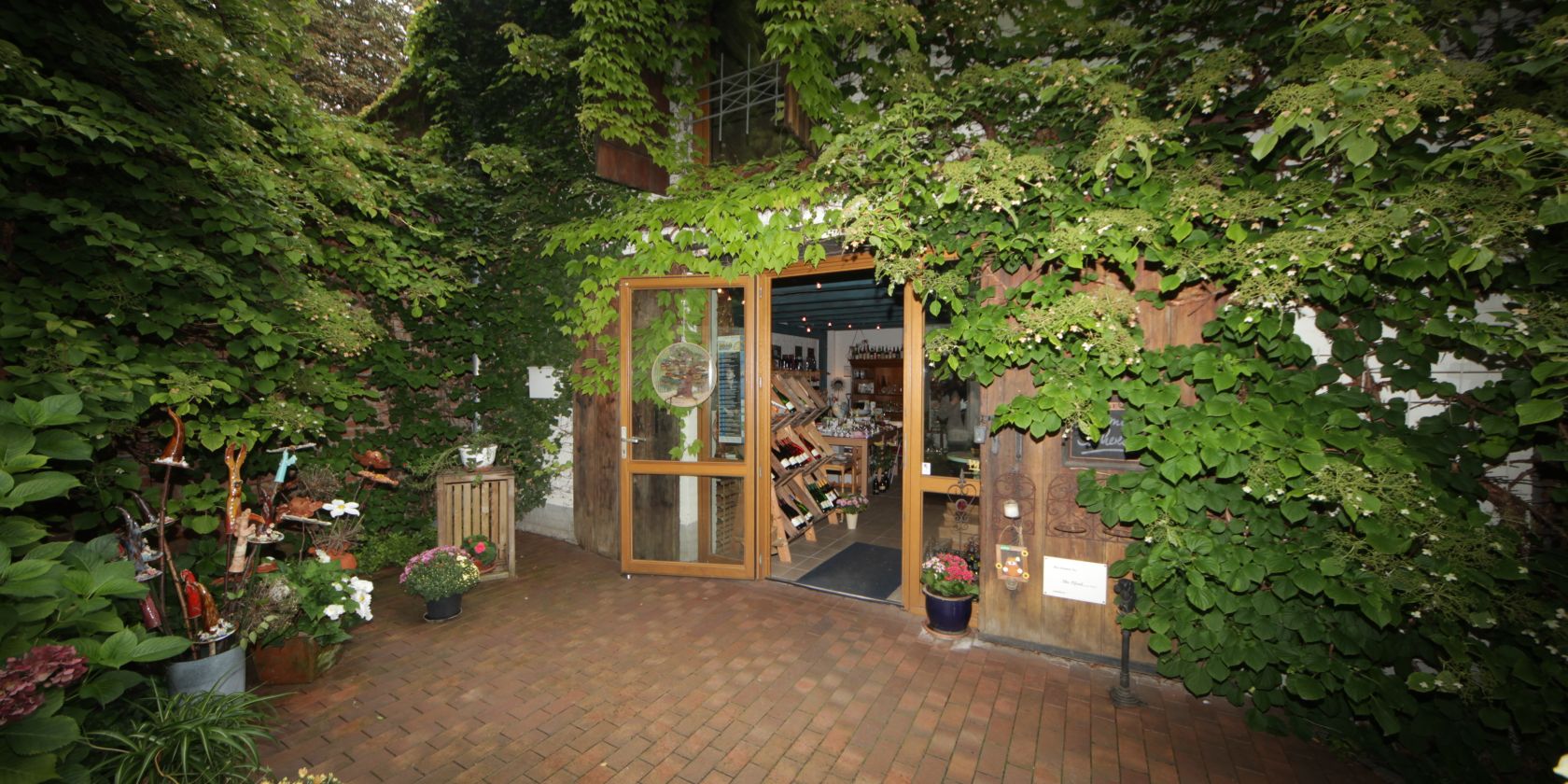 Weinhaus im Hof(c)Hoeglinger, © Hoeglinger Weinhaus im Hof(c)Hoeglinger, © Hoeglinger
