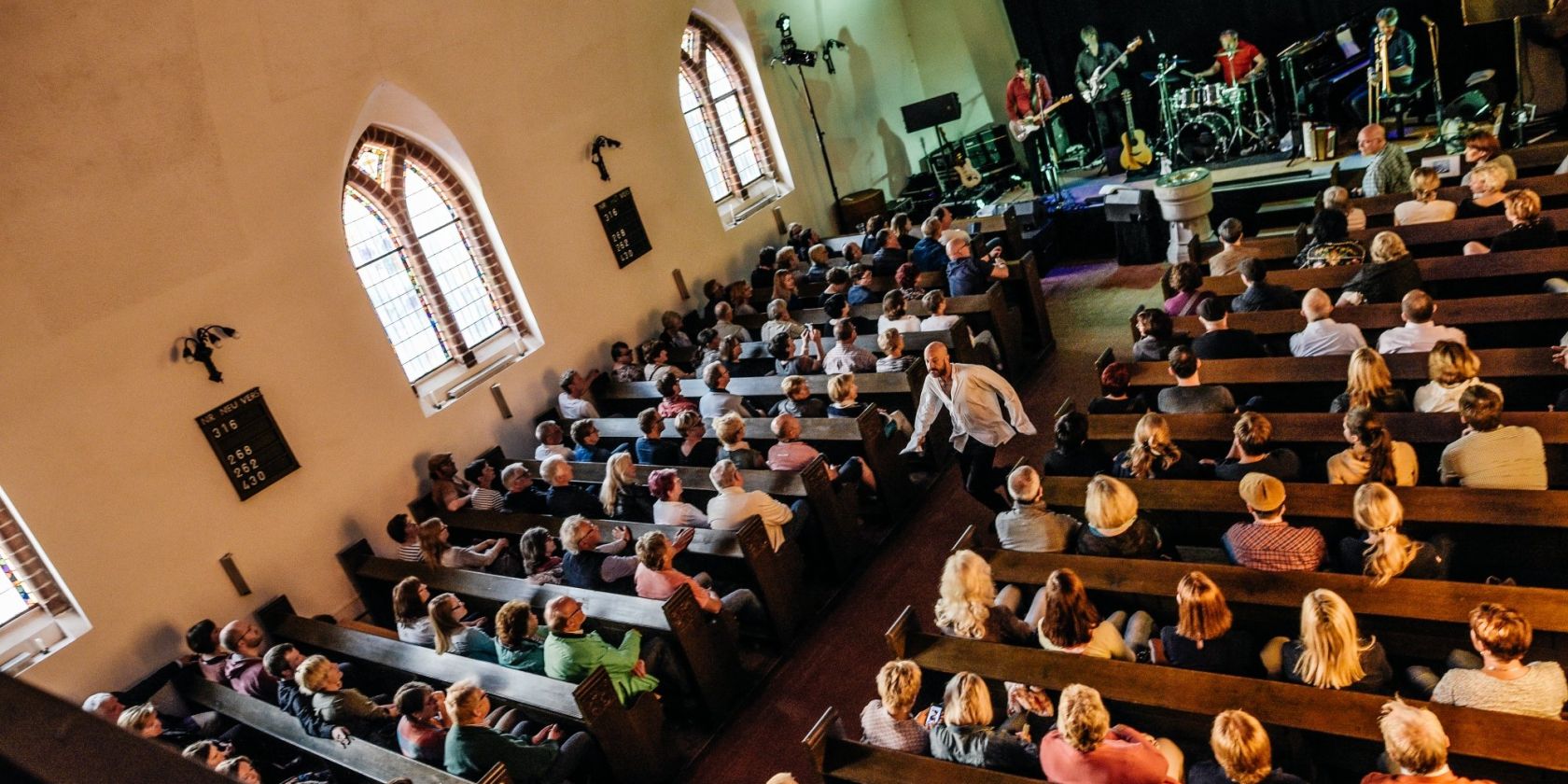 Jazz und Literatur · Musik in der Kirche, © Binzer Bucht Tourismus Jazz und Literatur · Musik in der Kirche, © Binzer Bucht Tourismus