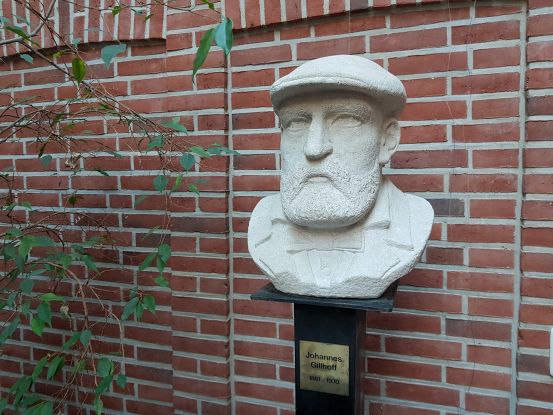 Gillhoffbüste, © Stadt Ludwigslust Gillhoffbüste, © Stadt Ludwigslust