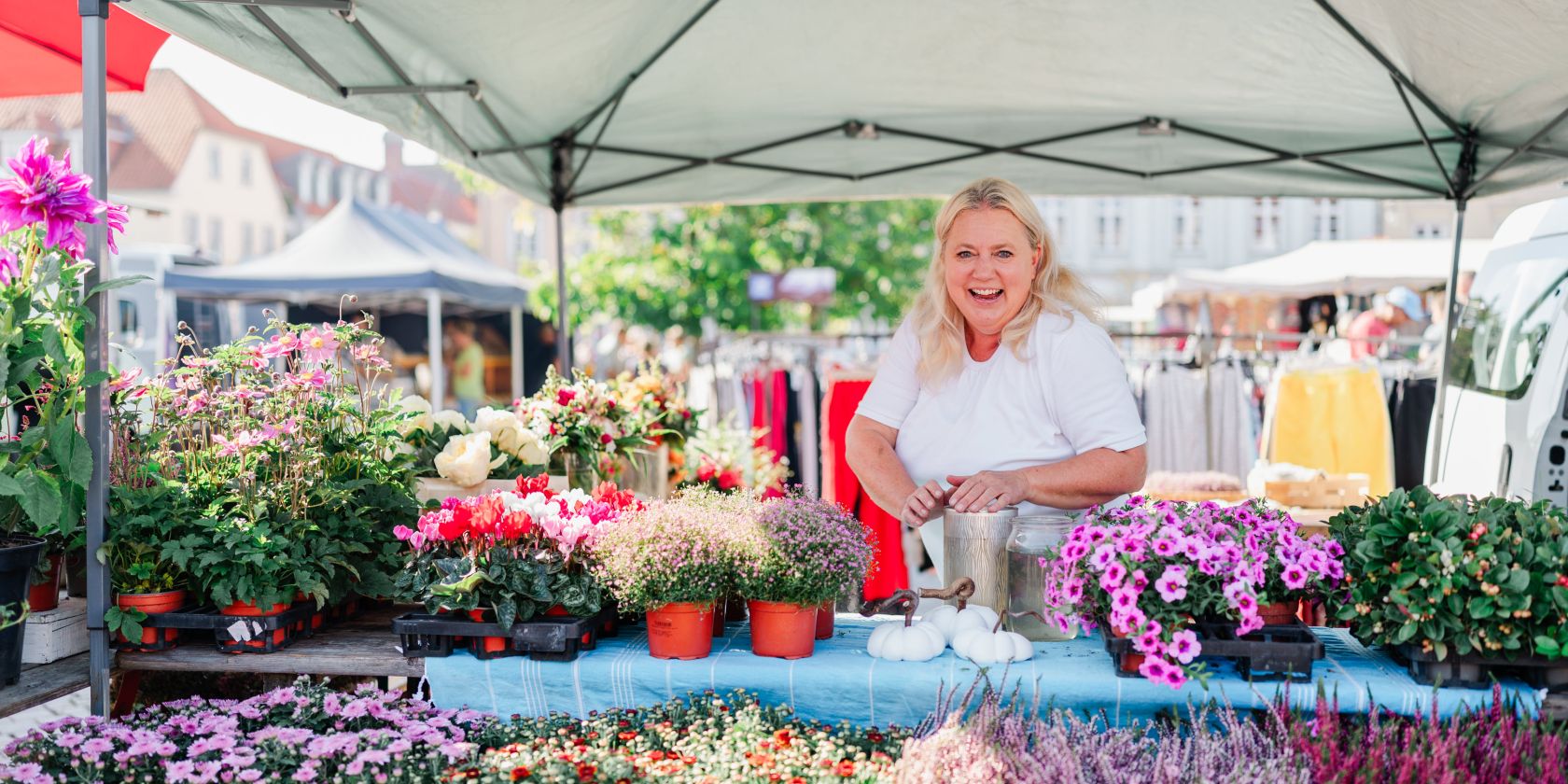 Wochenmarkt, © Bernsteinstadt Ribnitz-Damagrten Wochenmarkt, © Bernsteinstadt Ribnitz-Damagrten