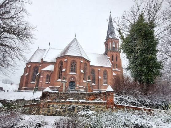 Fischländer Kirche__20231129_091649-02, © Kevin Schiemann / KVW Wustrow Fischländer Kirche__20231129_091649-02, © Kevin Schiemann / KVW Wustrow