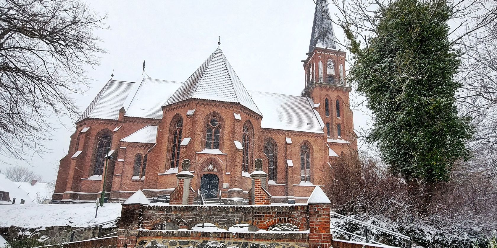 Fischländer Kirche__20231129_091649-02, © Kevin Schiemann / KVW Wustrow Fischländer Kirche__20231129_091649-02, © Kevin Schiemann / KVW Wustrow
