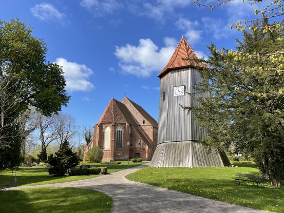Dorfkirche Saal, © Südliche Boddenküste Dorfkirche Saal, © Südliche Boddenküste