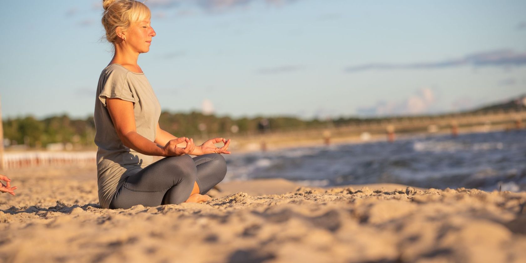 Yoga am Strand (c) Kurverwaltung Goehren Martin Stoever _09-2020_P5I3823, © Kurverwaltung Goehren / Martin Stoever