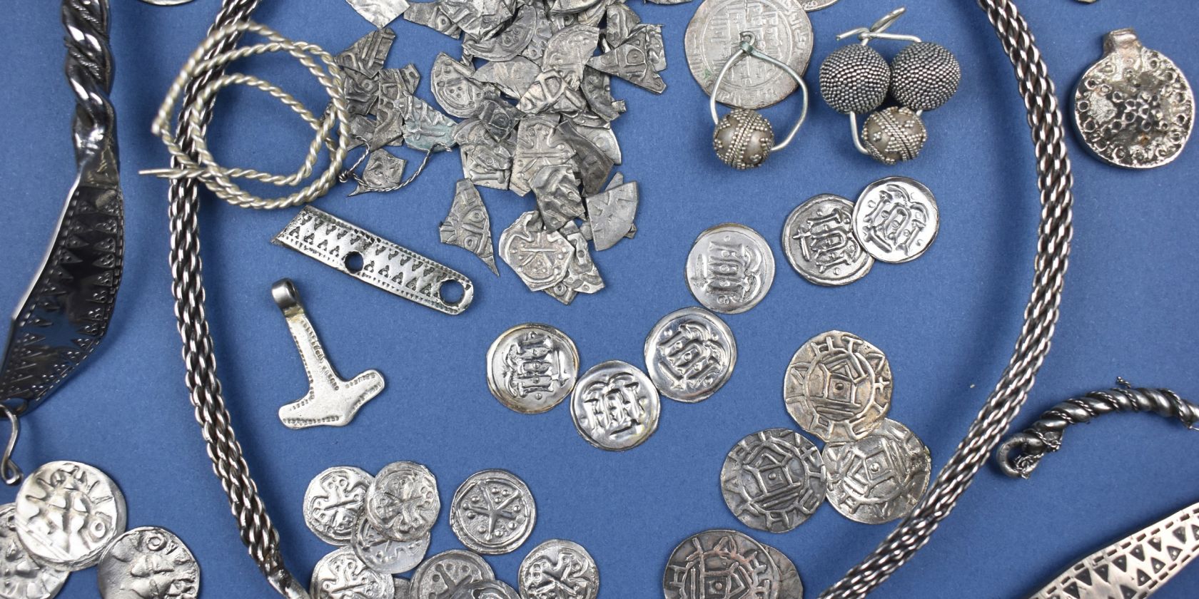 ausgewählte Kopien des Blauzahnschatzes, © Stadtmuseum Bergen auf Rügen (Leihgaben)