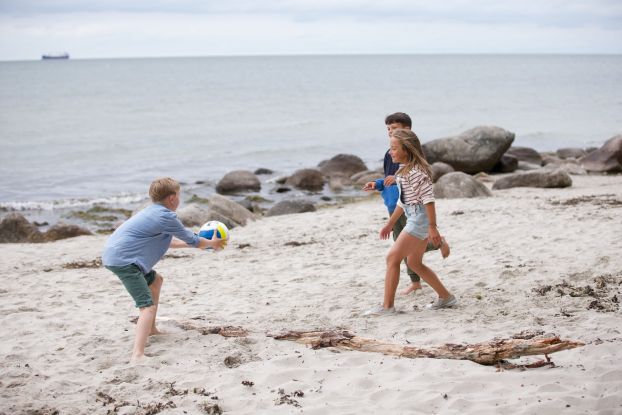 MeerBalance: Kinderyoga, © Binzer Bucht Tourismus