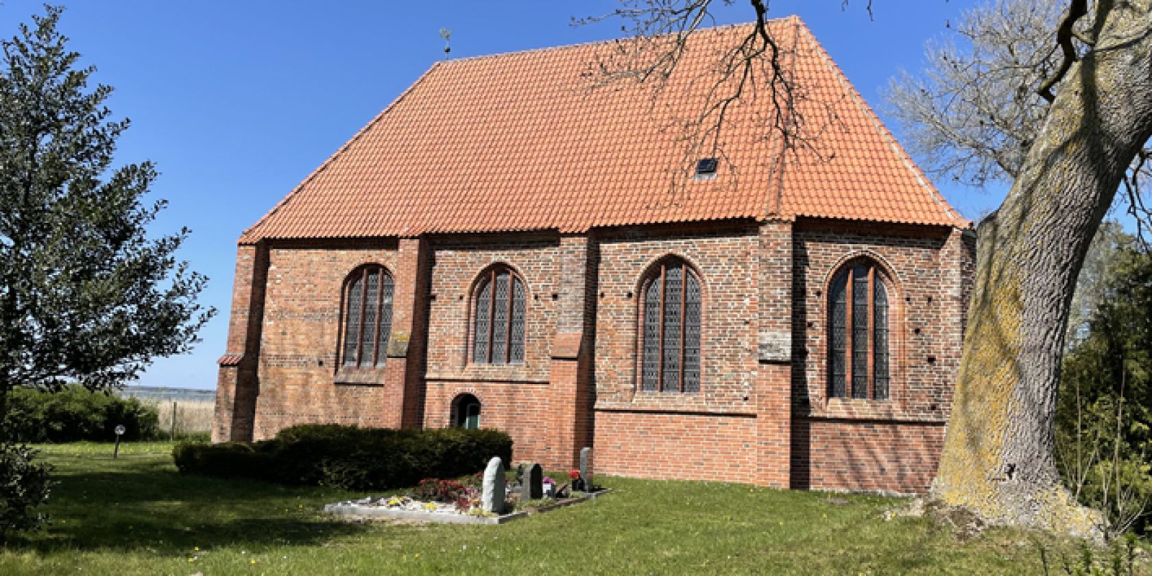 Kirche Bodstedt klein, © Südliche Boddenküste