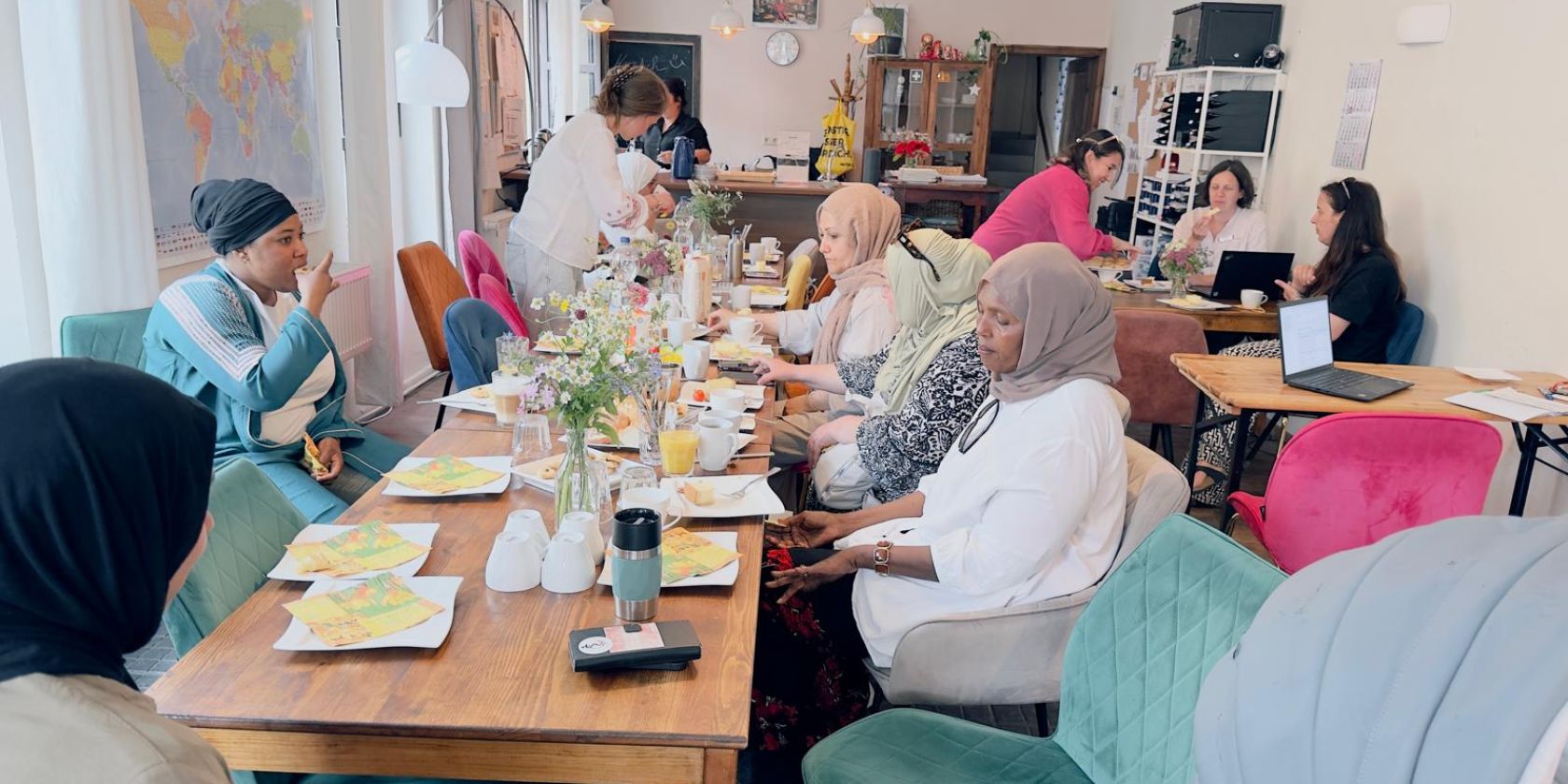 Women's breakfast, © Café International