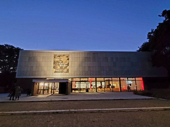 Kunsthalle bei Nacht, &copy; Foto: Kunsthalle Rostock