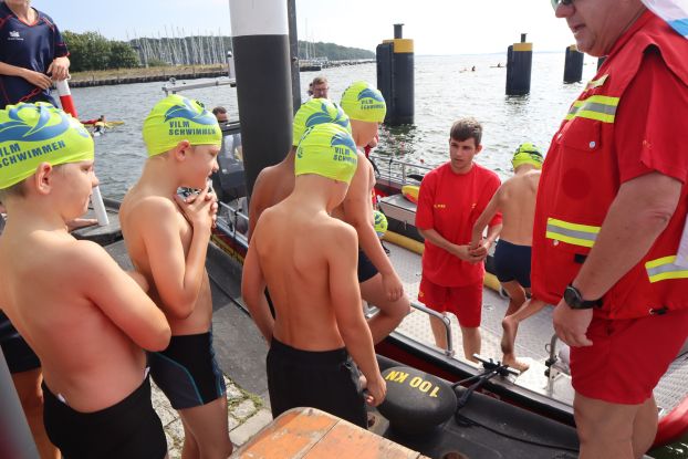 01_Vilmschwimmen_2024_Foto_DRK-KV_Rueg-Hst, © www.drk-ruegen-stralsund.de