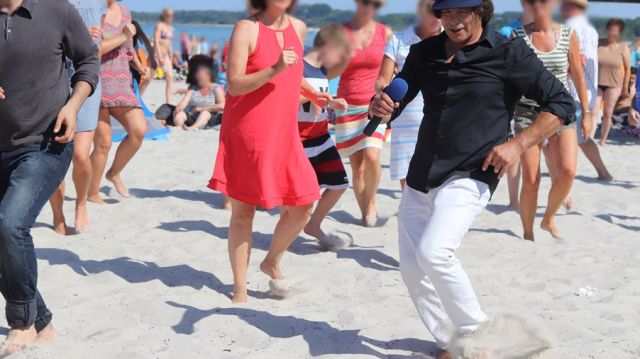Salsa am Strand mit Rasoul, © Kurverwaltung Ostseebad Boltenhagen