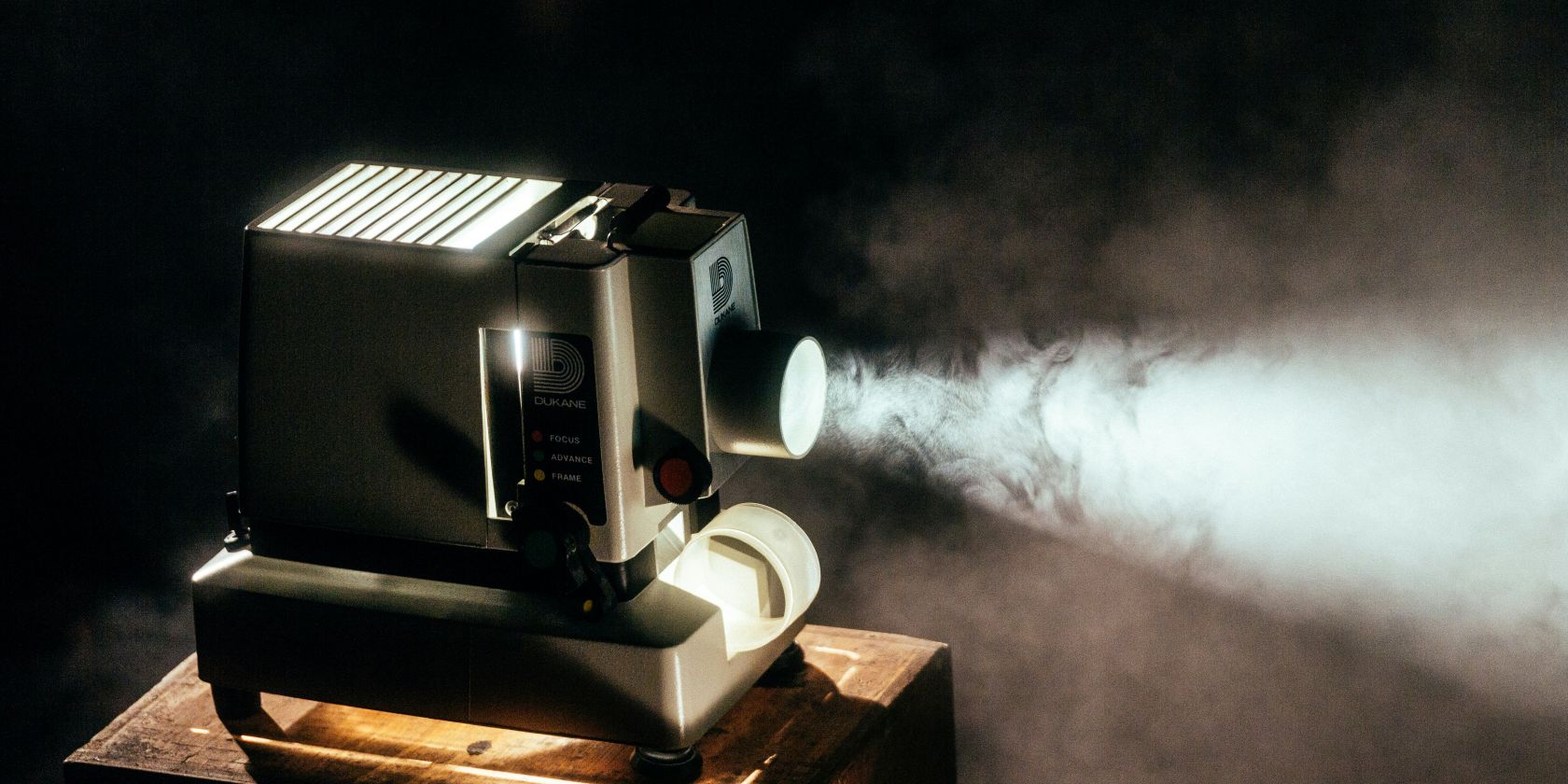 Symbolfoto / Kino im Haus des Gastes Graal-M&uuml;ritz, &copy; Foto von Jeremy Yap auf Unsplash