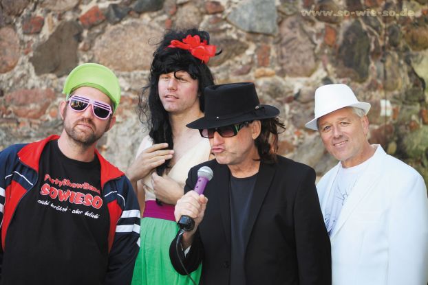 Partyshow_Sowieso1 (c) Sowieso, &copy; Showband Sowieso