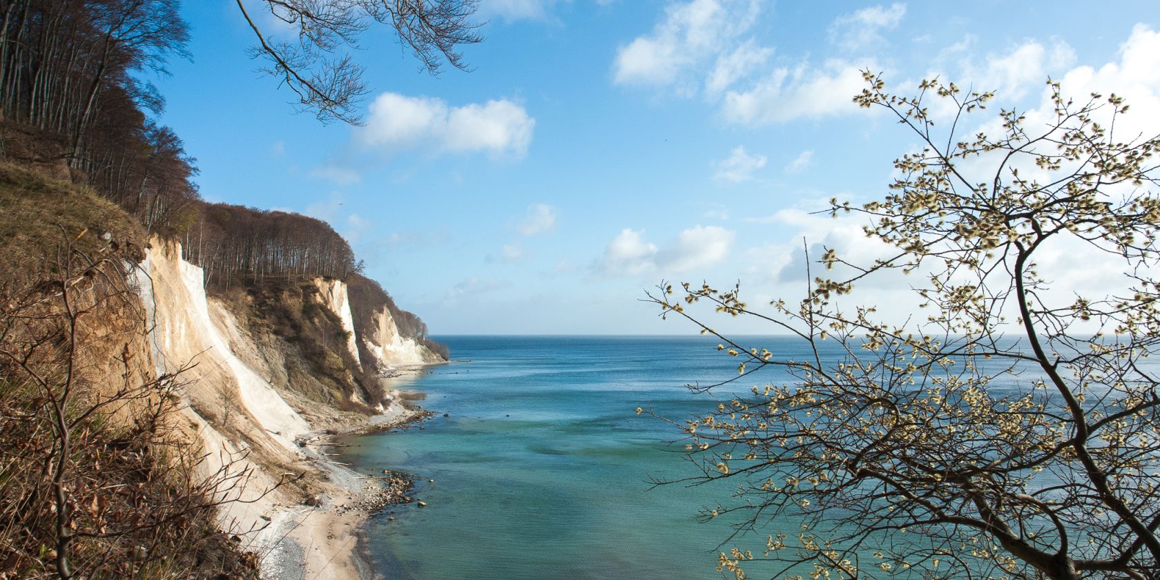 Fr&uuml;hlingshafte Kreidek&uuml;sten-Wanderung, &copy; NZK-Lehmann