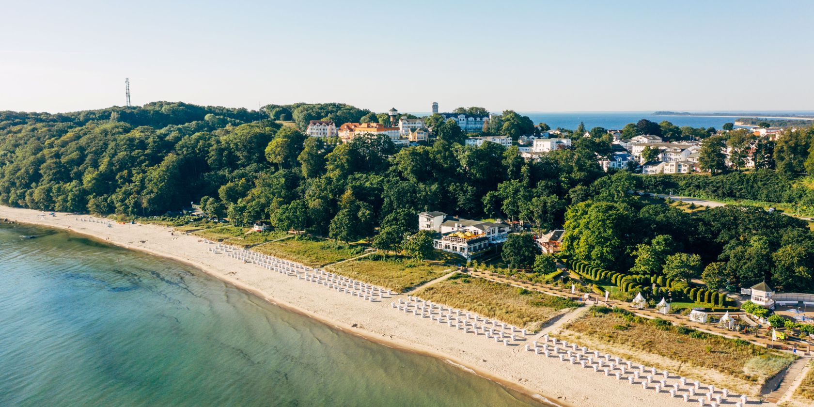 Luftaufnahme des Ostseebads G&ouml;hren auf R&uuml;gen_2 __ Aerial view of the Baltic Sea resort of G&ouml;hren on the island R&uuml;gen_2, &copy; TMV/Friedrich