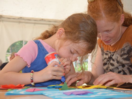 TIPP f&uuml;r KIDS: Kreative Bastelzeit f&uuml;r kleine Bastelfreunde (und ihre gro&szlig;en Helfer), &copy; Bastelzeit.JPG