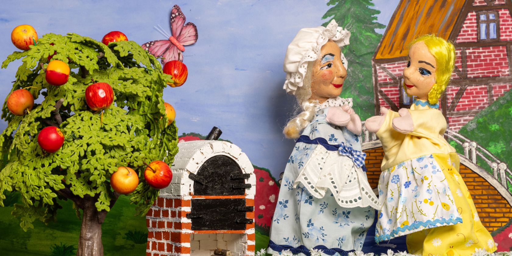 Frau Holle, &copy; U.Hacker