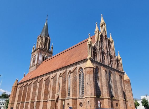 Markttreiben an der Konzertkirche, © MFA
