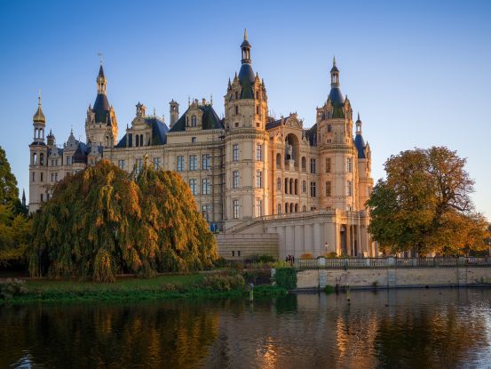 Schloss Schwerin Herbst, &copy; Udo Tanske