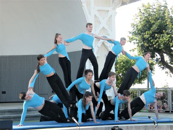 Revueshow mit dem Fritz-Reuter-Ensemble e.V.