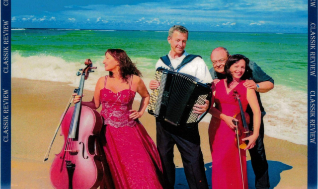 Classic Review - Livemusik - Kiki´s Bootsverleih, © Classik_Review_bei_Kiki.jpg