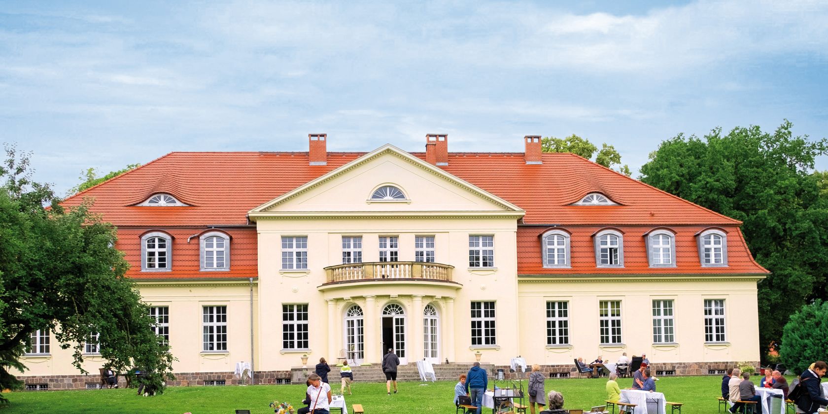 MittsommerRemise_im_Gutshaus_Gevezin&copy;LarsSchoenherr, &copy; LarsSchoenherr