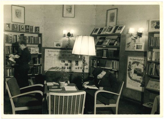 Jugendbibliothek in der Kanalstraße in den 50er Jahren, © Stadtbibliothek Ludwigslust