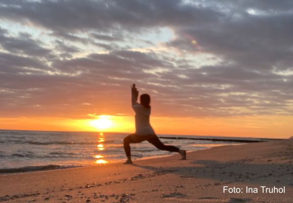 Strand-Yoga, © Mitarbeiter3