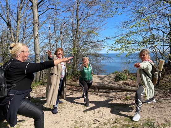 Yoga0, &copy; KV Sellin