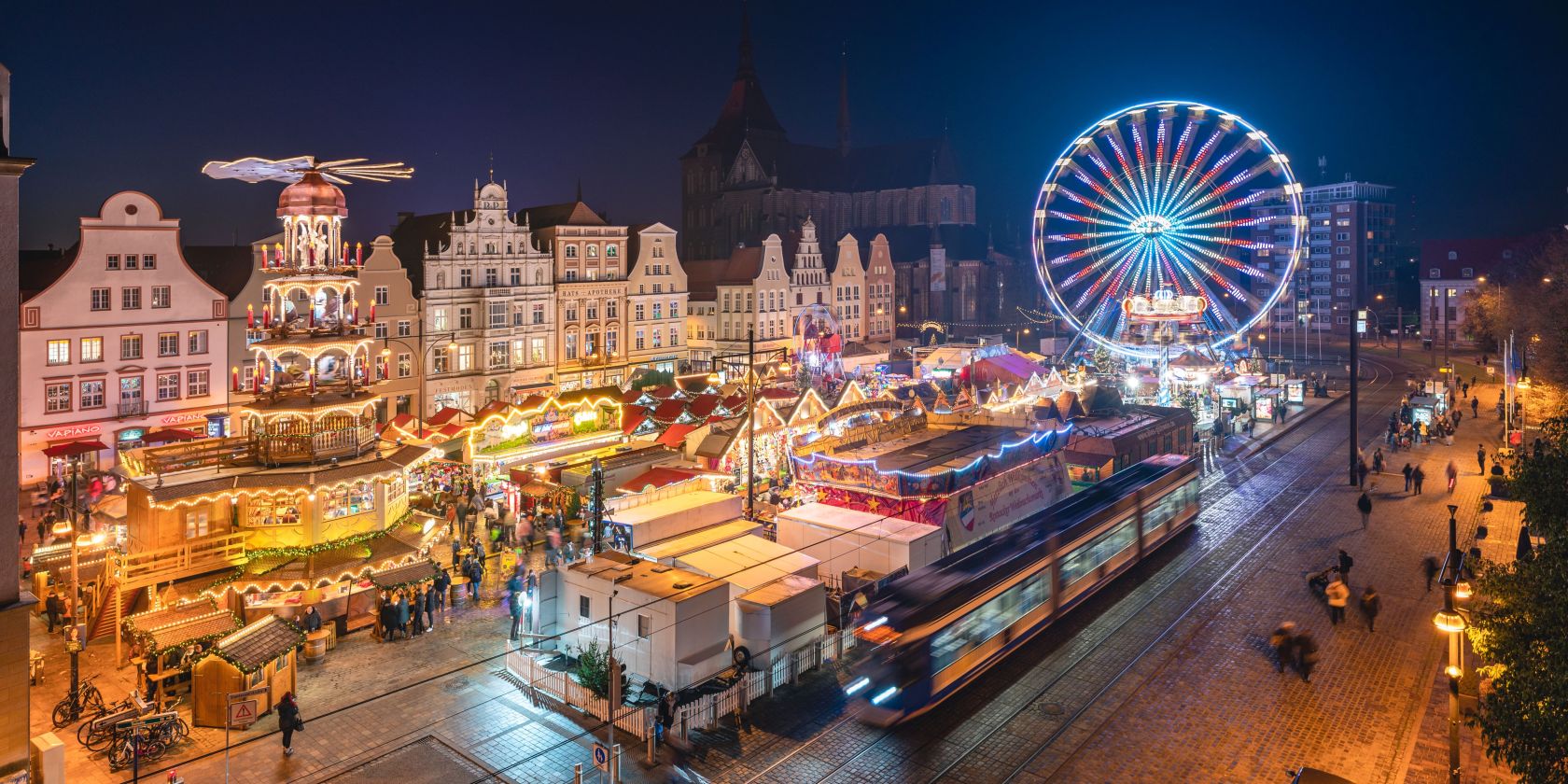 Weihnachtsmarkt Rostock Neuer Markt_5, &copy; Erik Gross
