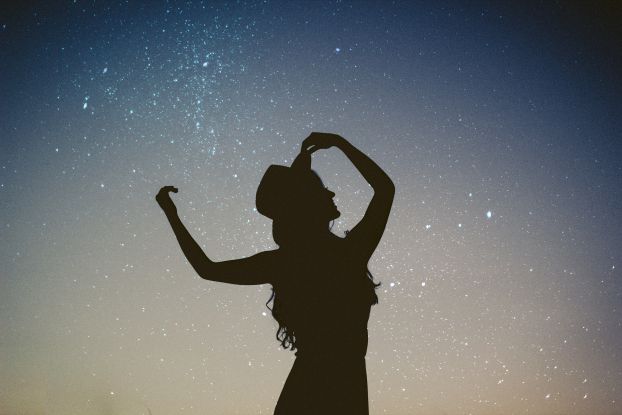 Tanz unterm Sternenhimmel (c) allef-vinicius-by unsplash, © Allef Vinicius / Unsplash