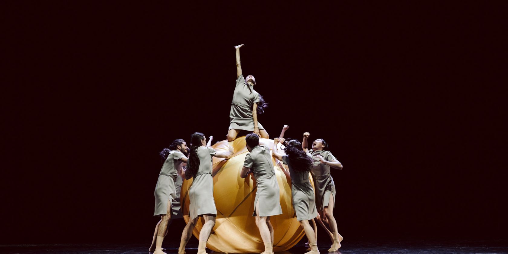 Choreographie: Emil Faski, &copy; Deutsche Tanzkompanie