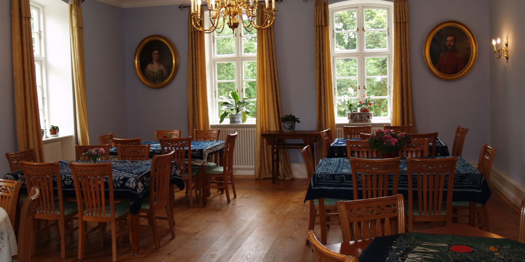 The great hall in the country house Kölzow Castle, © Landhaus Schloss Kölzow/Detlef von der Lühe