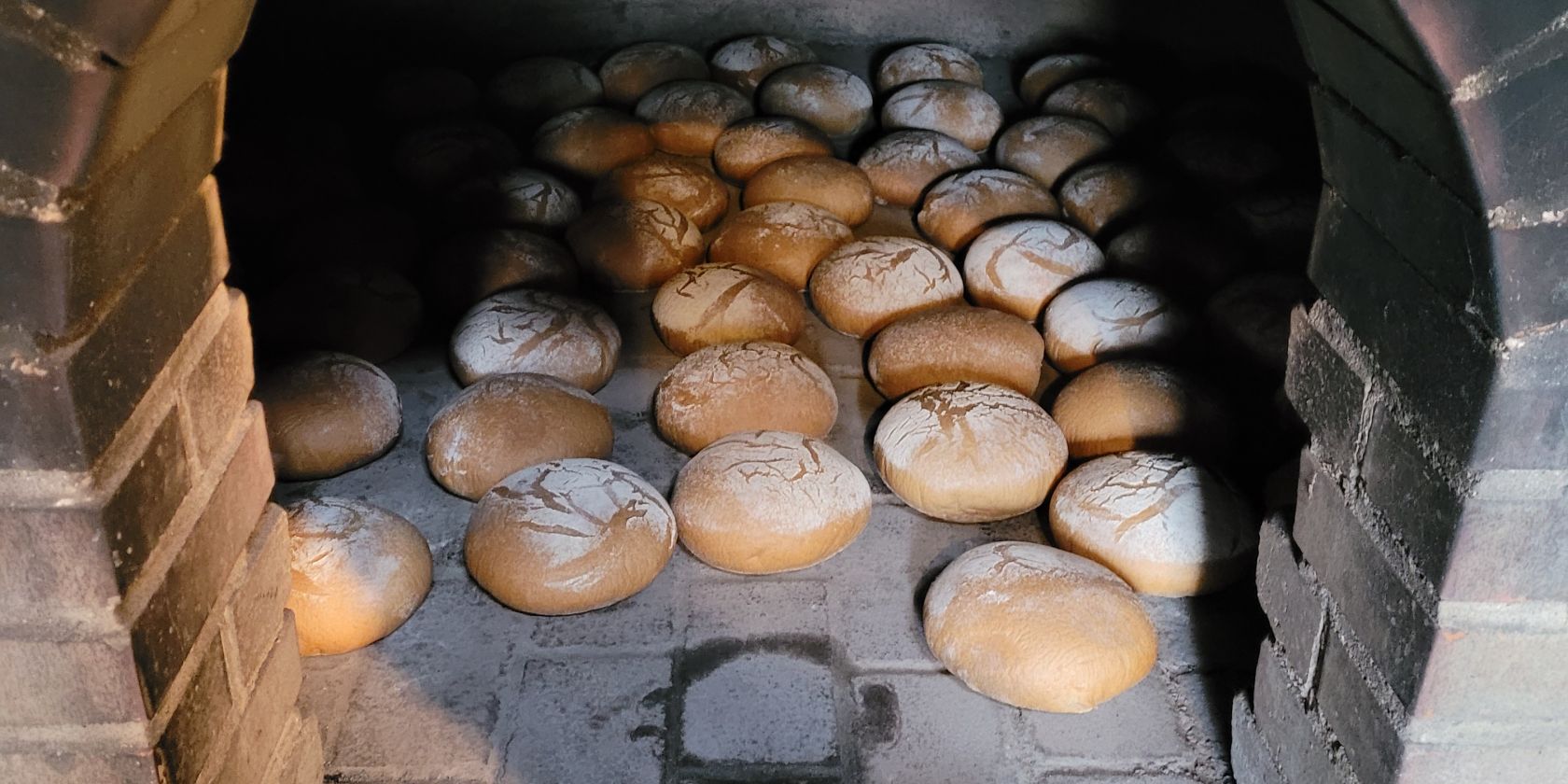 AGM Archiv_frisches Brot aus dem Steinbackofen, &copy; MuSeEn gGmbH