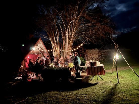 K&auml;sefondue am offenen Feuer, &copy; Britta Daedelow-Seydl