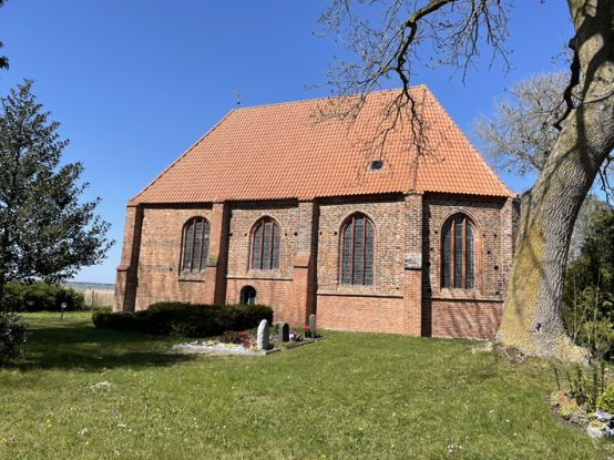 Kirche Bodstedt klein, © Südliche Boddenküste