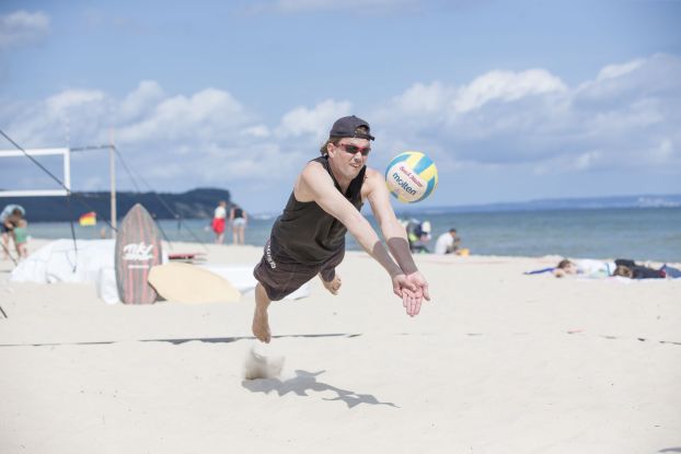 Tiki Beach Volleyball (c) Kurverwaltung Goehren Martin Stoever _07-2016_62P0287, © Kurverwaltung Goehren / Martin Stoever