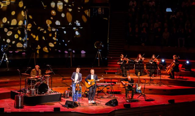 Simon & Garfunkel Revival Band and The Arcosonic String Quartet, &copy; Simon und Garfunkel Revival Band und The Arcosonic String Quartet